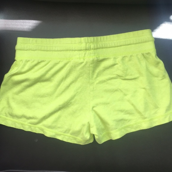 Girl Nike shorts 25$ - Picture 2 of 3